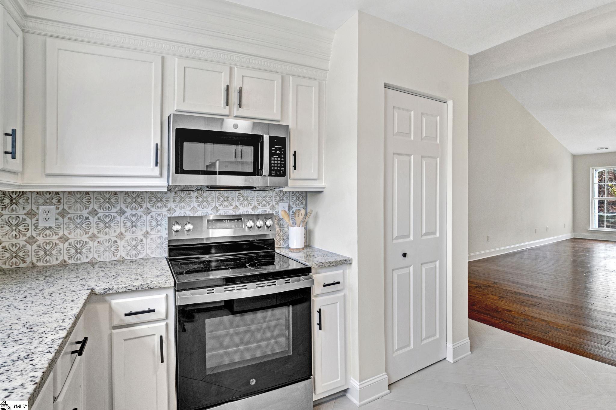 203 North Sandy Brook Way Simpsonville, SC 29680 - Photo 11 of 41