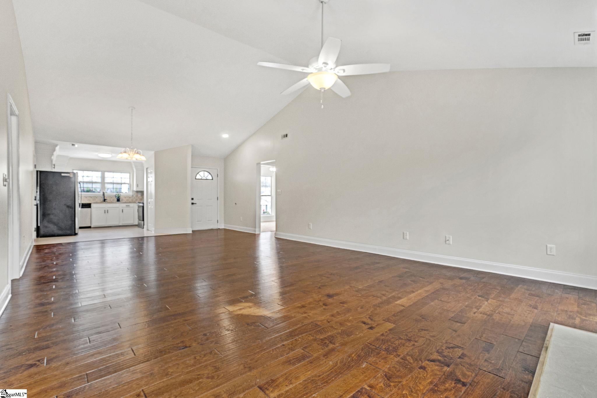 203 North Sandy Brook Way Simpsonville, SC 29680 - Photo 7 of 41