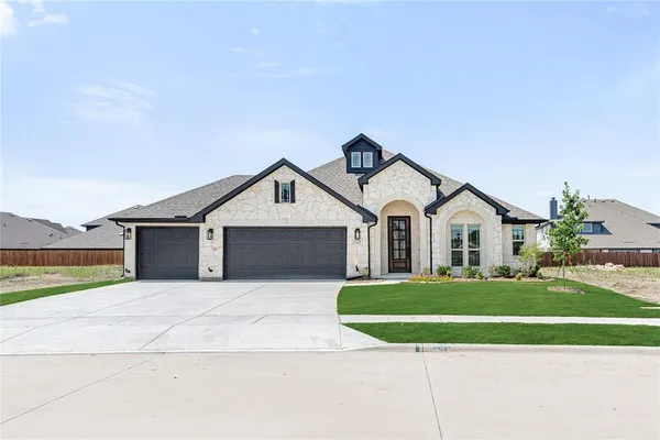 $498,777 | 325 London Drive, Lavon, TX 75166