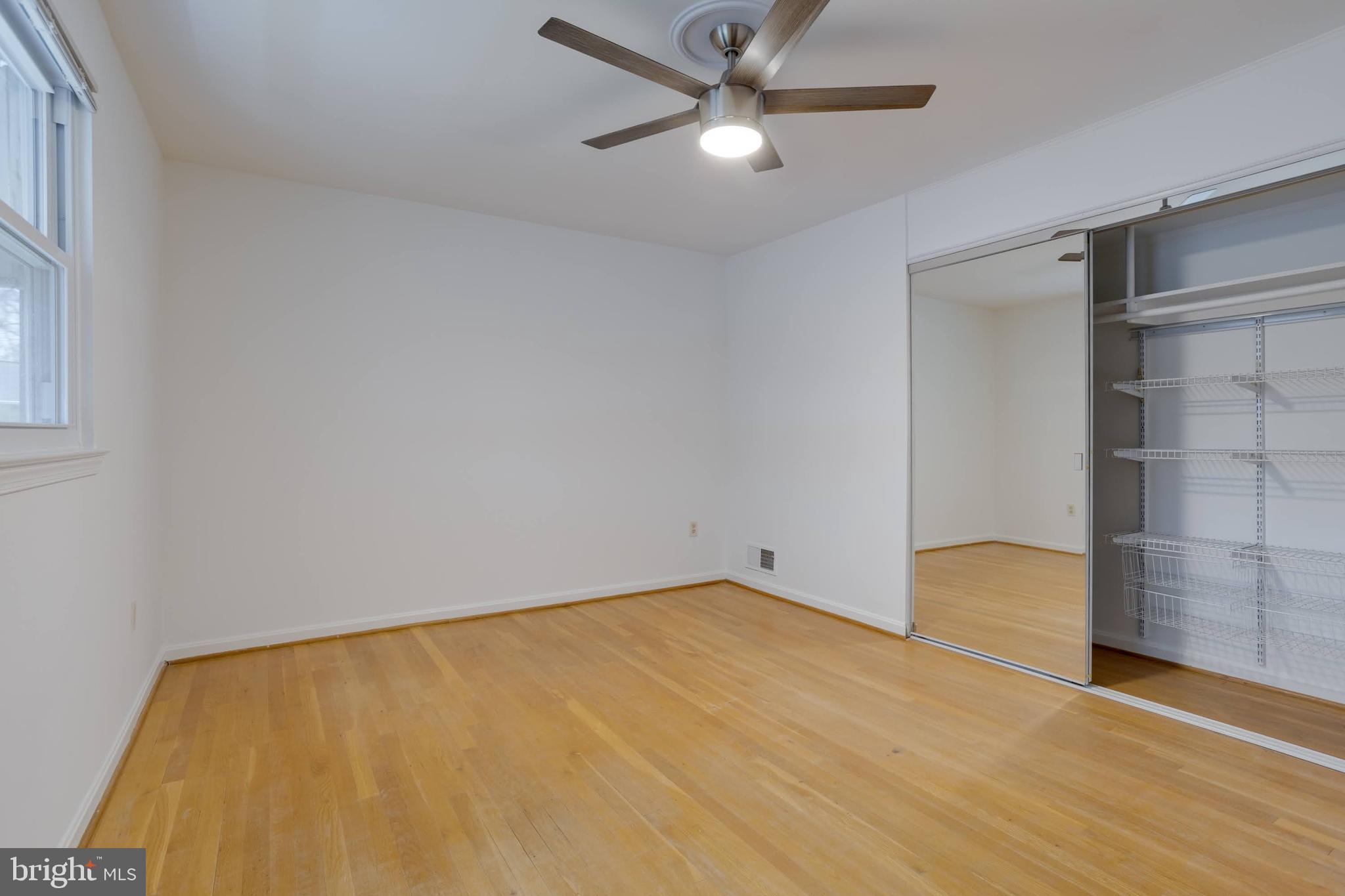 8122 Truro Court Springfield, VA 22152 - Photo 17 of 34