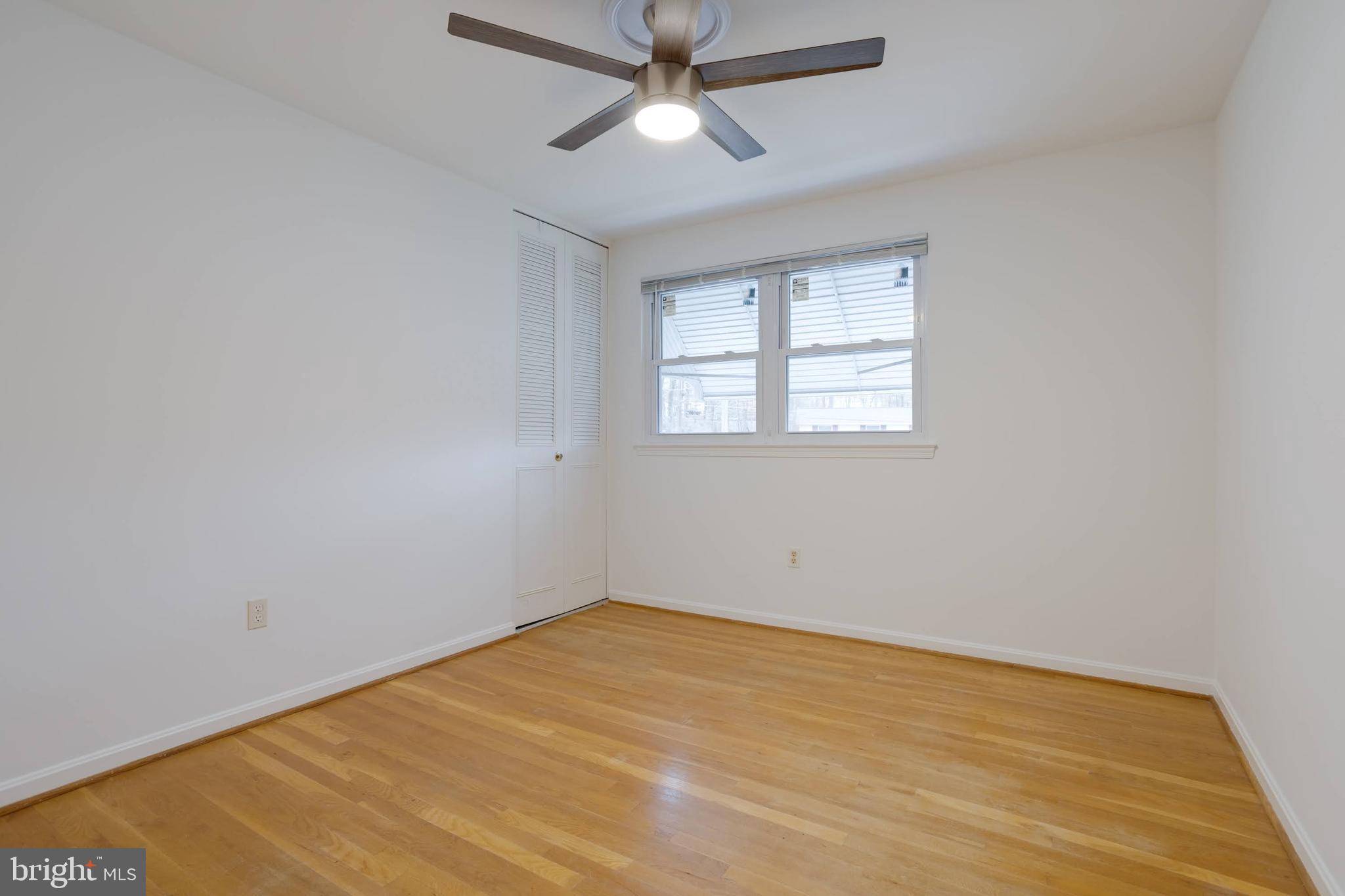 8122 Truro Court Springfield, VA 22152 - Photo 18 of 34