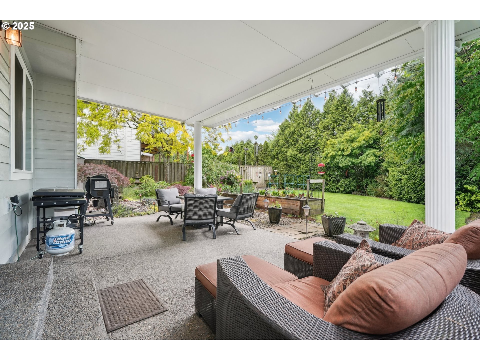 4709 Southeast Antelope Hills Gresham, OR 97080 - Photo 40 of 48 a living room with furniture and a large window