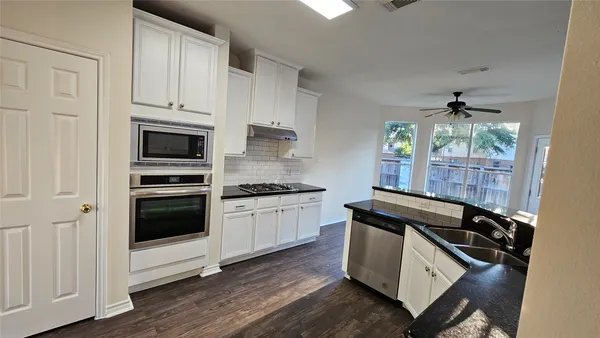 $2,600 | 2202 Cherry Hill Court, Richmond, TX 77469