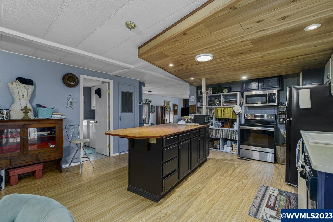 5510 Windsor Island Road North, Unit 26 Keizer, OR 97303 - Photo 11 of 32
