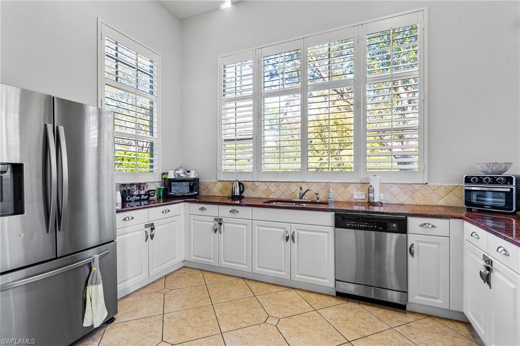 4530 Botanical Pl Circle, Unit 406 Naples, FL 34112 - Photo 20 of 25