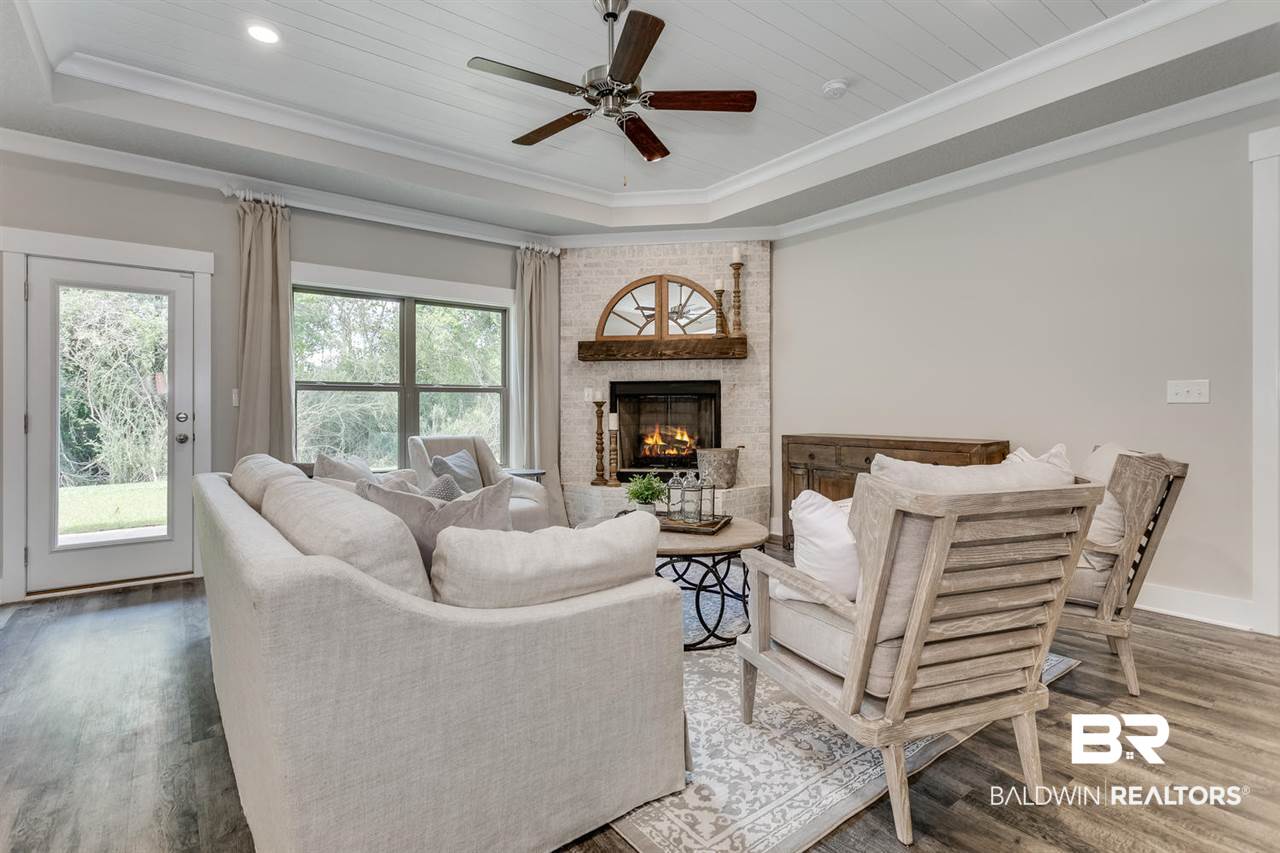 1725 South Pecan Street Foley, AL 36535 - Photo 9 of 30 Great Room