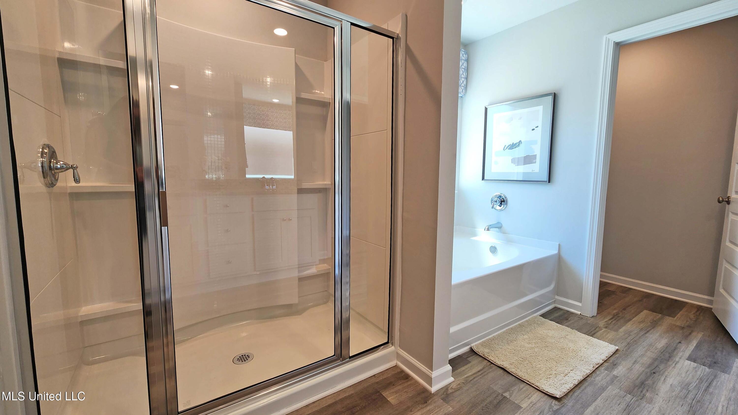 13409 Pond Ridge Way Gulfport, MS 39503 - Photo 25 of 34 Primary Bathroom