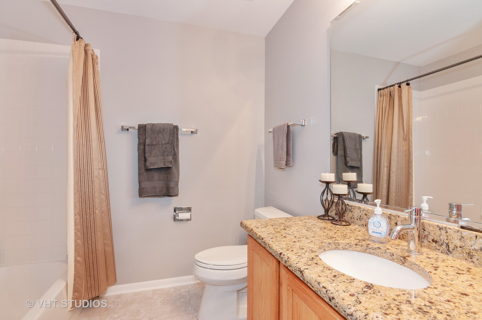 136 Lake Ridge Drive Glendale Heights, IL 60139 - Photo 14 of 21