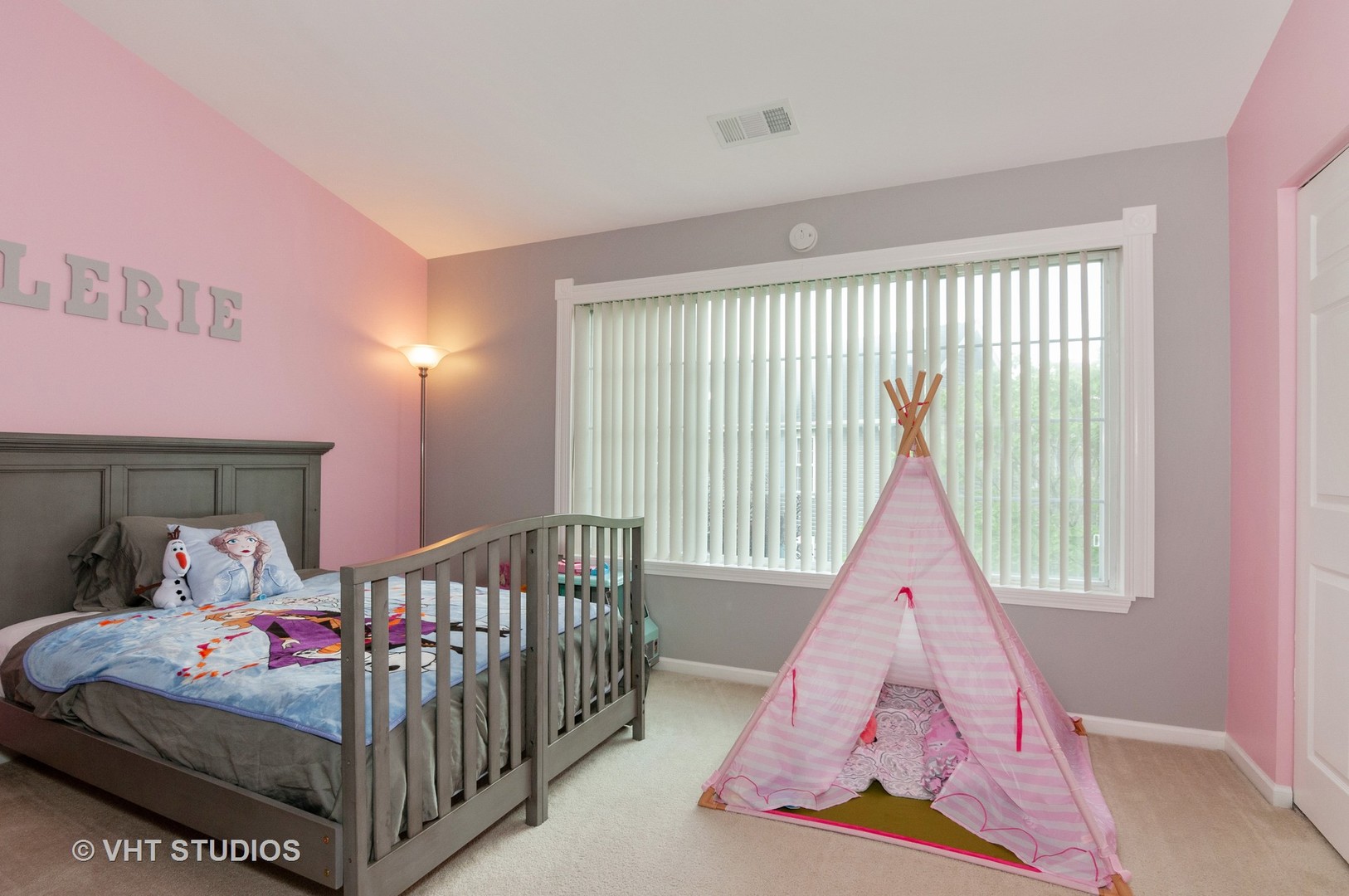 136 Lake Ridge Drive Glendale Heights, IL 60139 - Photo 16 of 21