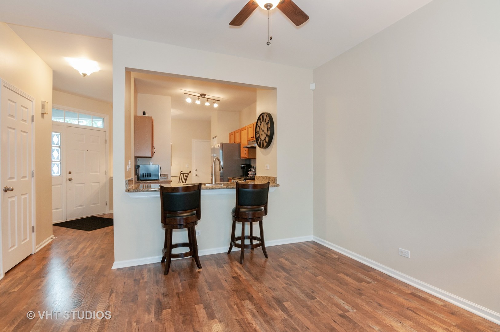 136 Lake Ridge Drive Glendale Heights, IL 60139 - Photo 6 of 21