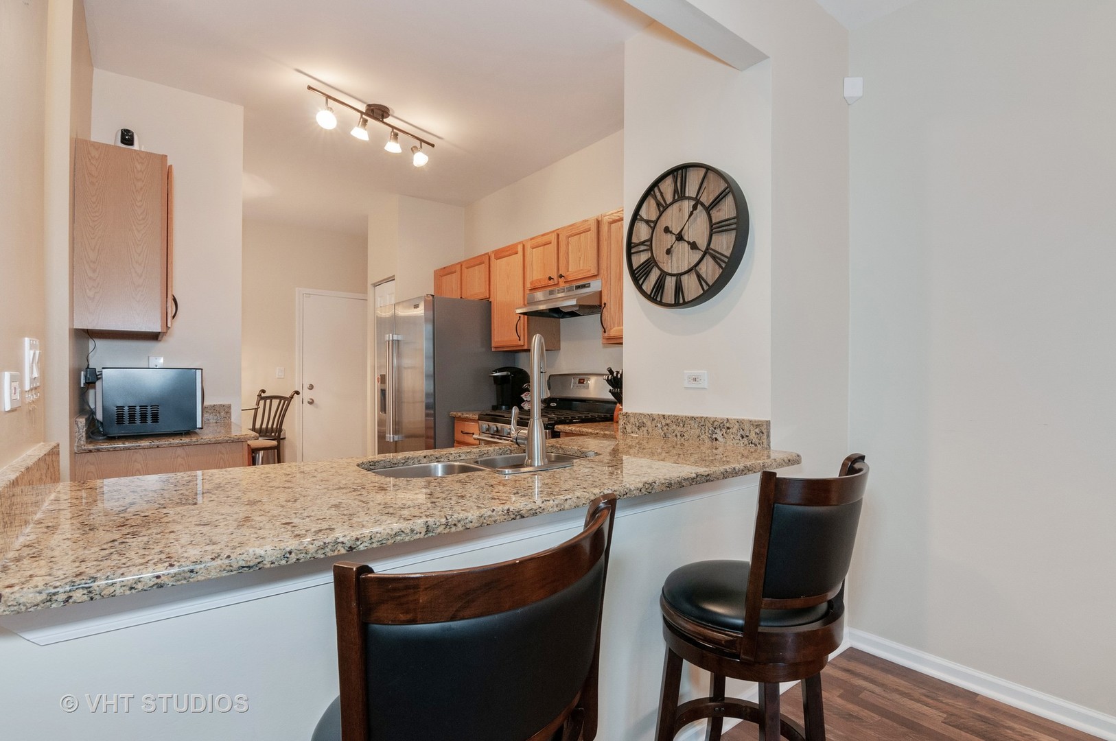 136 Lake Ridge Drive Glendale Heights, IL 60139 - Photo 8 of 21