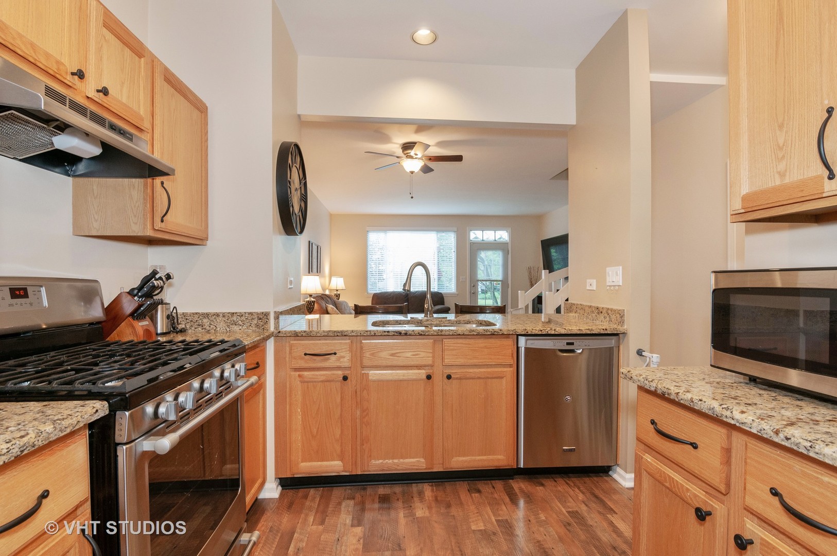 136 Lake Ridge Drive Glendale Heights, IL 60139 - Photo 10 of 21