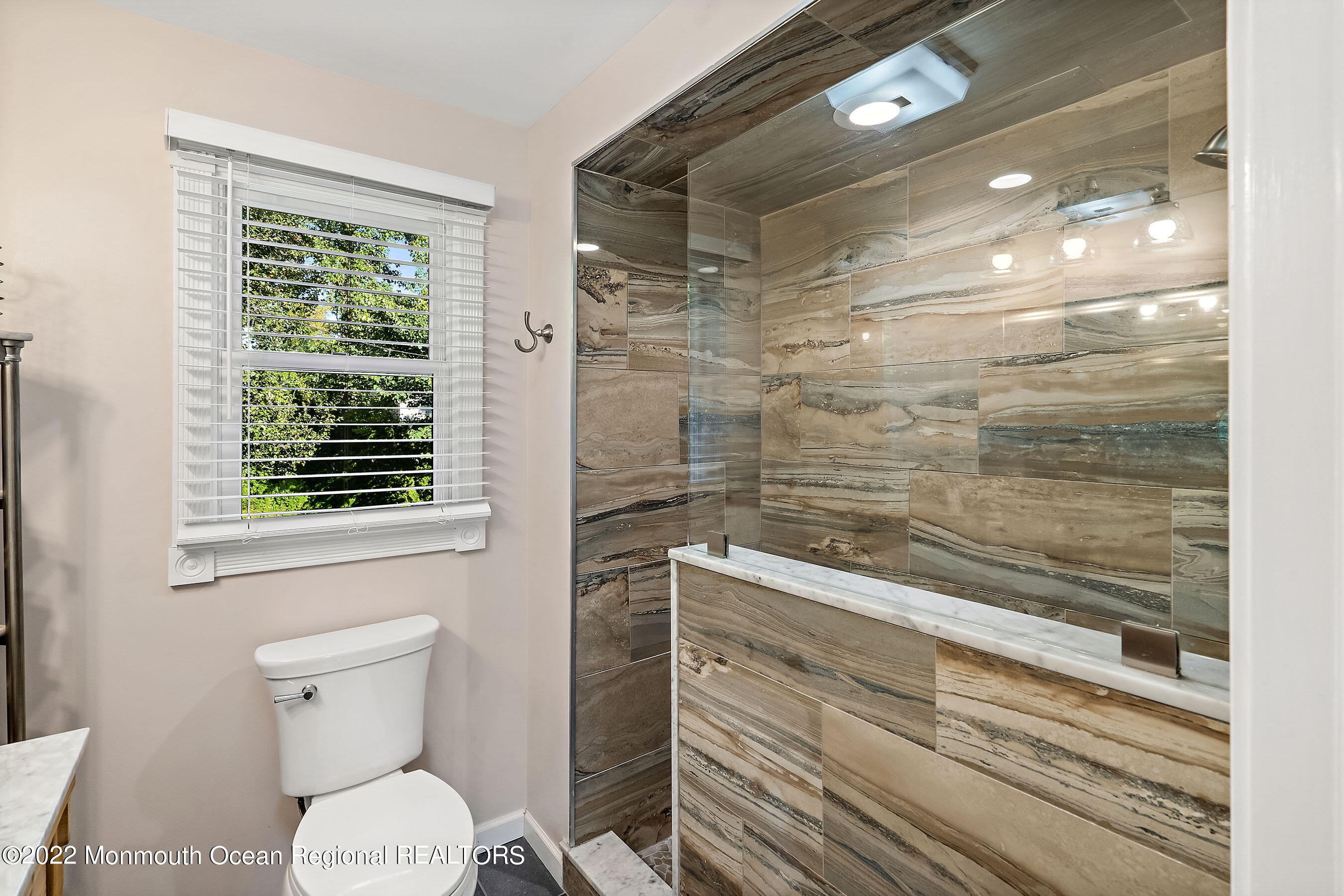 231 Highwood Road Oakhurst, NJ 07755 - Photo 31 of 52 30-Int15 Lav3a