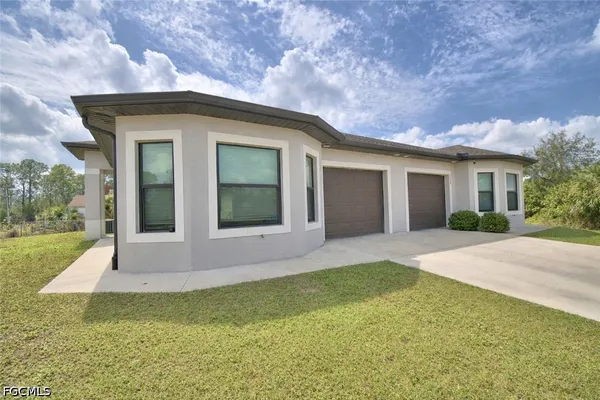 $470,000 | 715 West 12th Street, Lehigh Acres, FL 33972