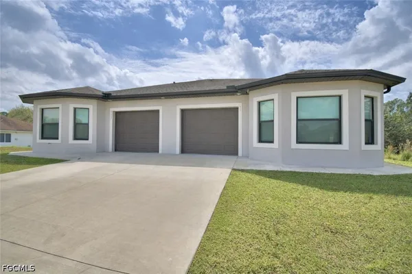 $470,000 | 713-715 West 12th Street, Lehigh Acres, FL 33972