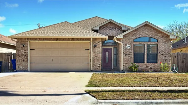 $2,400 | 2506 Date Palm Drive, Corpus Christi, TX 78418