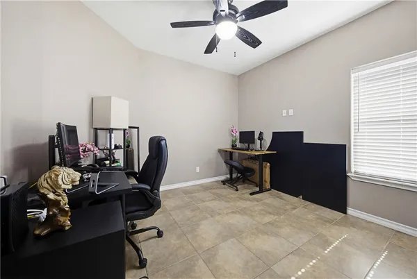 $2,400 | 2506 Date Palm Drive, Corpus Christi, TX 78418