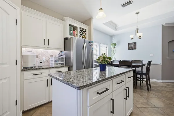$2,400 | 2506 Date Palm Drive, Corpus Christi, TX 78418