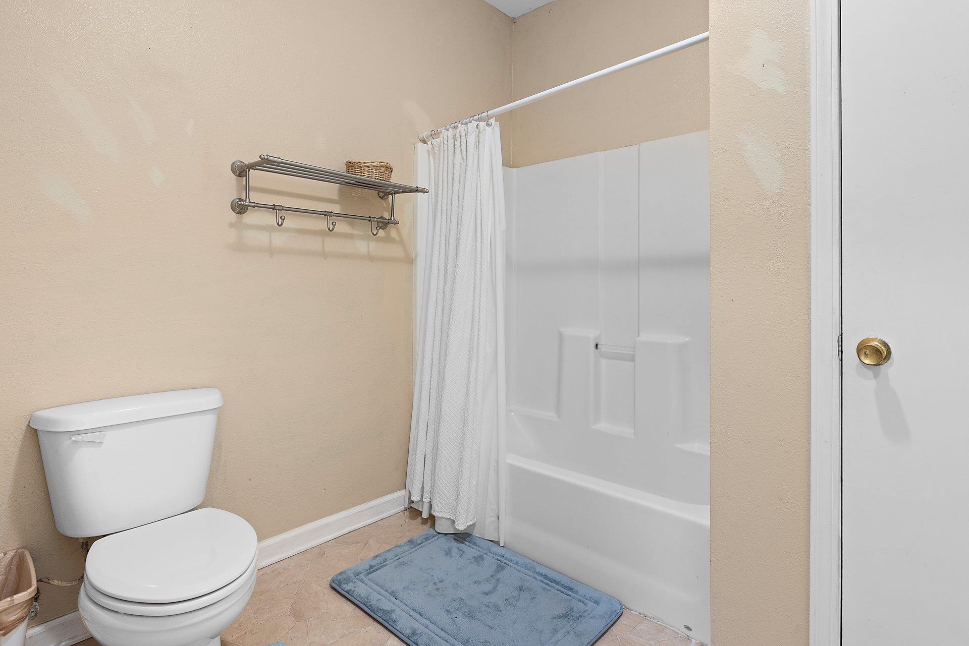 24675 Ulrich Lane Elberta, AL 36530 - Photo 19 of 21 Bathroom