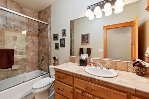 $1,475,000 | 11711 Hope Court, Unit B, Truckee, CA 96161