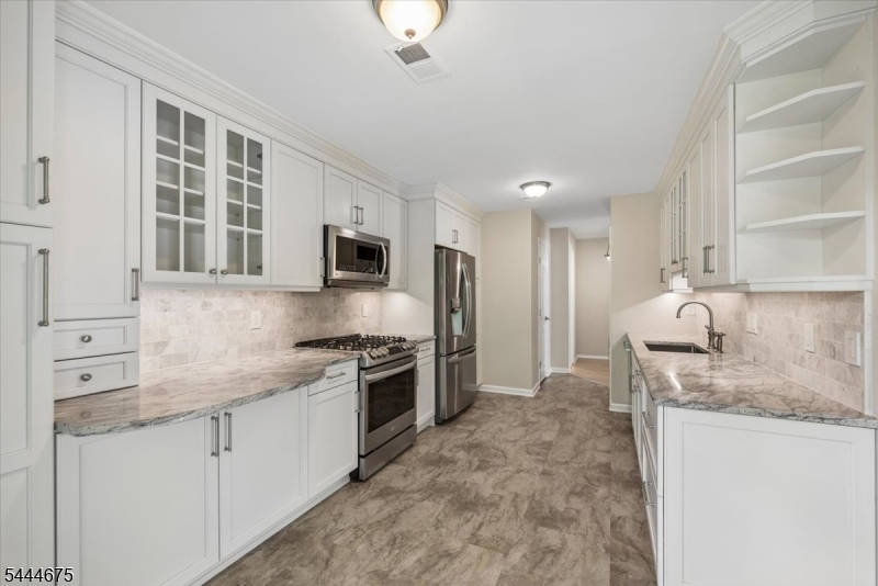 2902 Hemlock Place Bernards, NJ 07920 - Photo 11 of 41