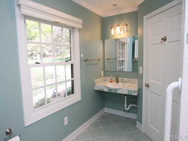 4508 Sterling Place Raleigh, NC 27612 - Photo 12 of 25