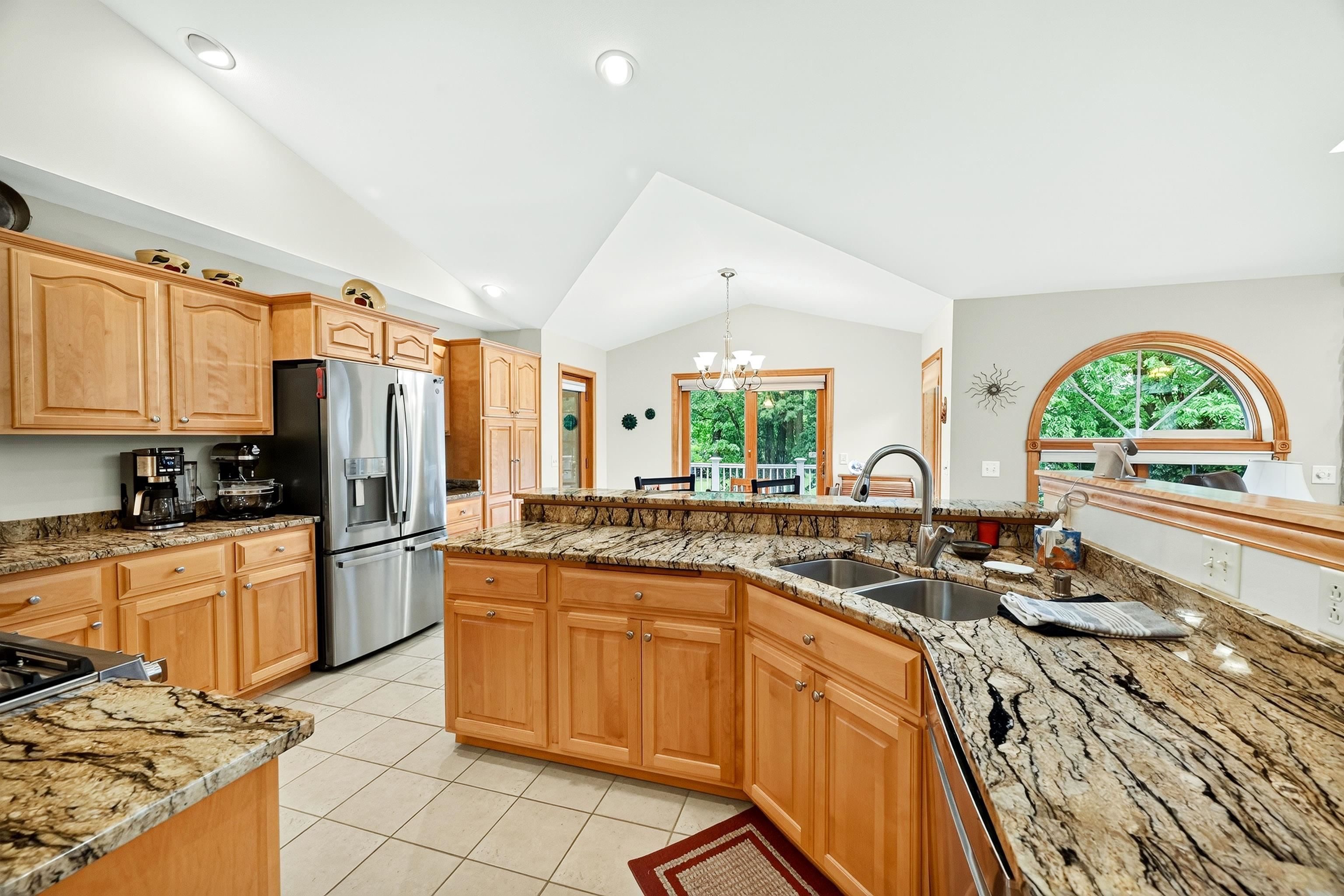 6101 Holscher Road McFarland, WI 53558 - Photo 10 of 48