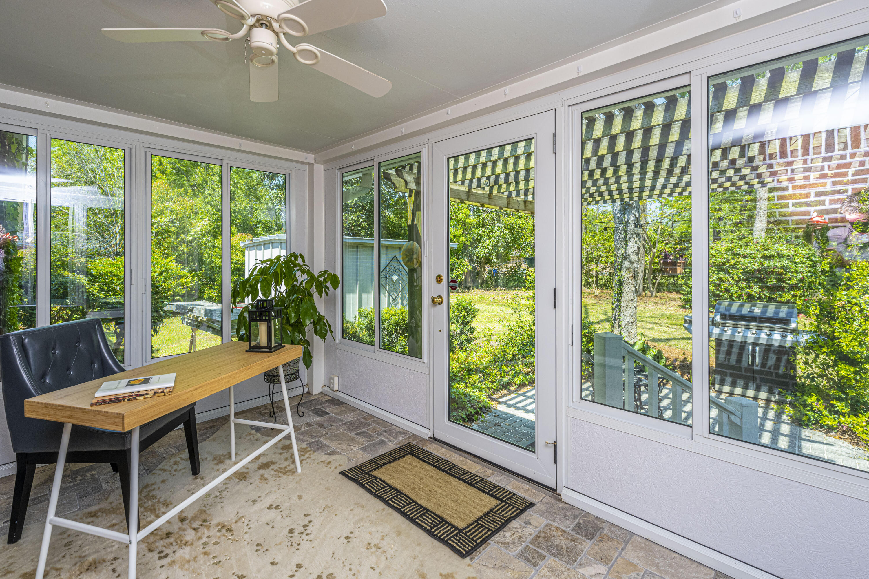 1258 Merton Road Charleston, SC 29407 - Photo 17 of 22 1258MertonRd31-sunrm