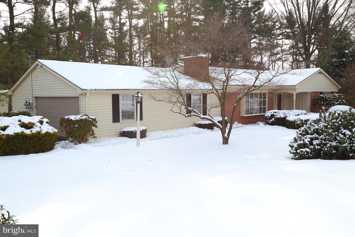 2737 Brookfield Road Lancaster, PA 17601 - Photo 1 of 20