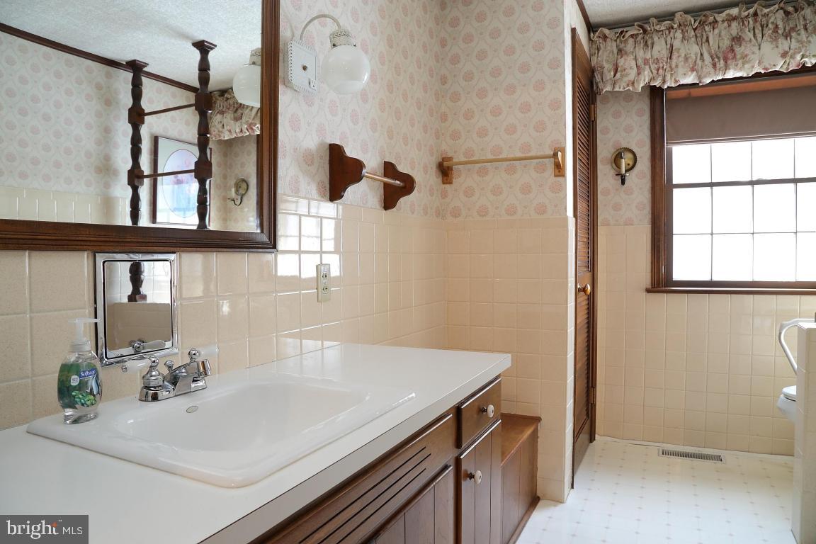 2737 Brookfield Road Lancaster, PA 17601 - Photo 17 of 20