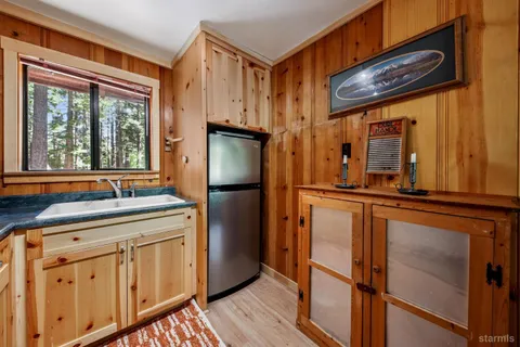 $449,000 | 961 Pomo Road, South Lake Tahoe, CA 96150