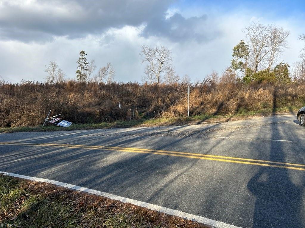 2733 Billings Hill Church Road Traphill, NC 28685 - Photo 2 of 5