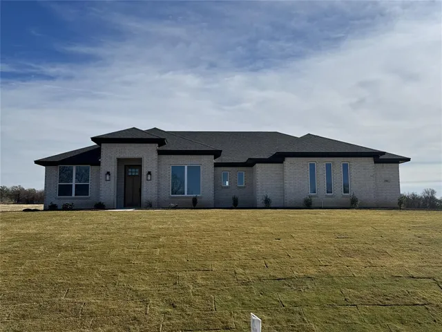 $455,822 | 2004 Camden Drive, Springtown, TX 76082