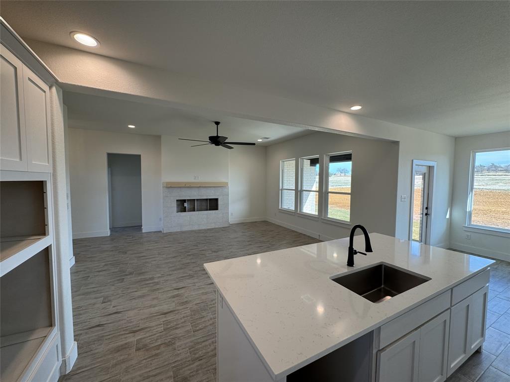 2004 Camden Drive Springtown, TX 76082 - Photo 8 of 13