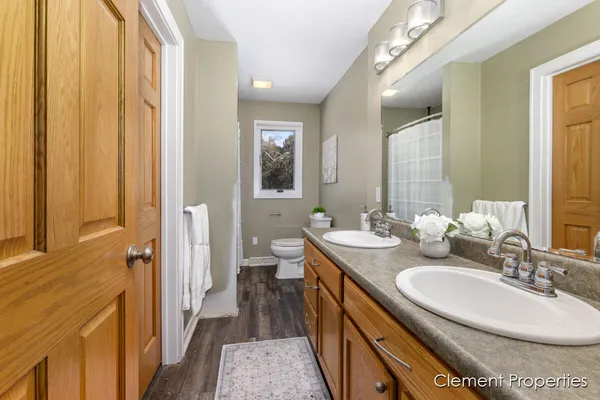$415,000 | 13544 Kenowa Avenue, Kent City, MI 49330