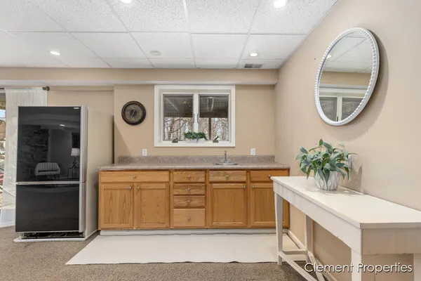 $415,000 | 13544 Kenowa Avenue, Kent City, MI 49330