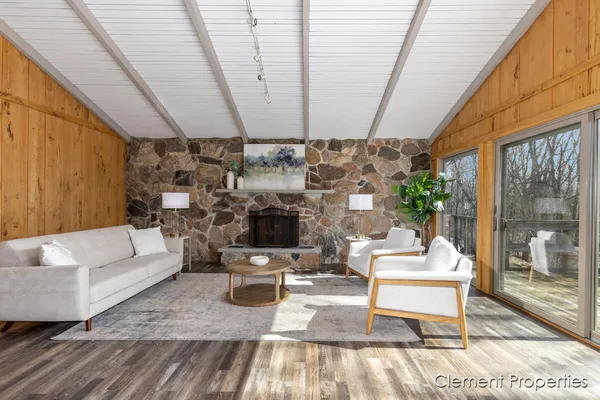 $415,000 | 13544 Kenowa Avenue, Kent City, MI 49330