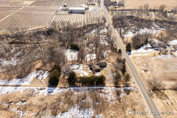$415,000 | 13544 Kenowa Avenue, Kent City, MI 49330