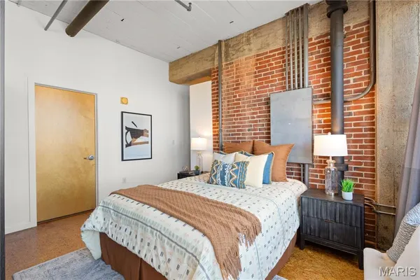$137,900 | 2020 Washington Avenue, Unit 412, St. Louis, MO 63103