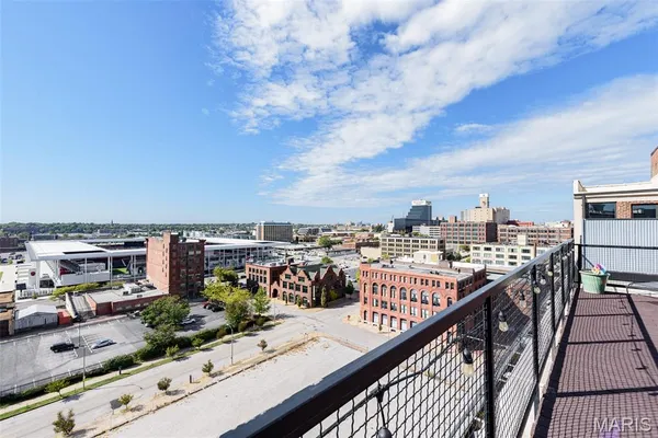 $137,900 | 2020 Washington Avenue, Unit 412, St. Louis, MO 63103