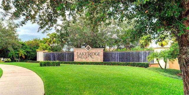 $524,000 | 8025 Stirling Falls Circle, Sarasota, FL 34243