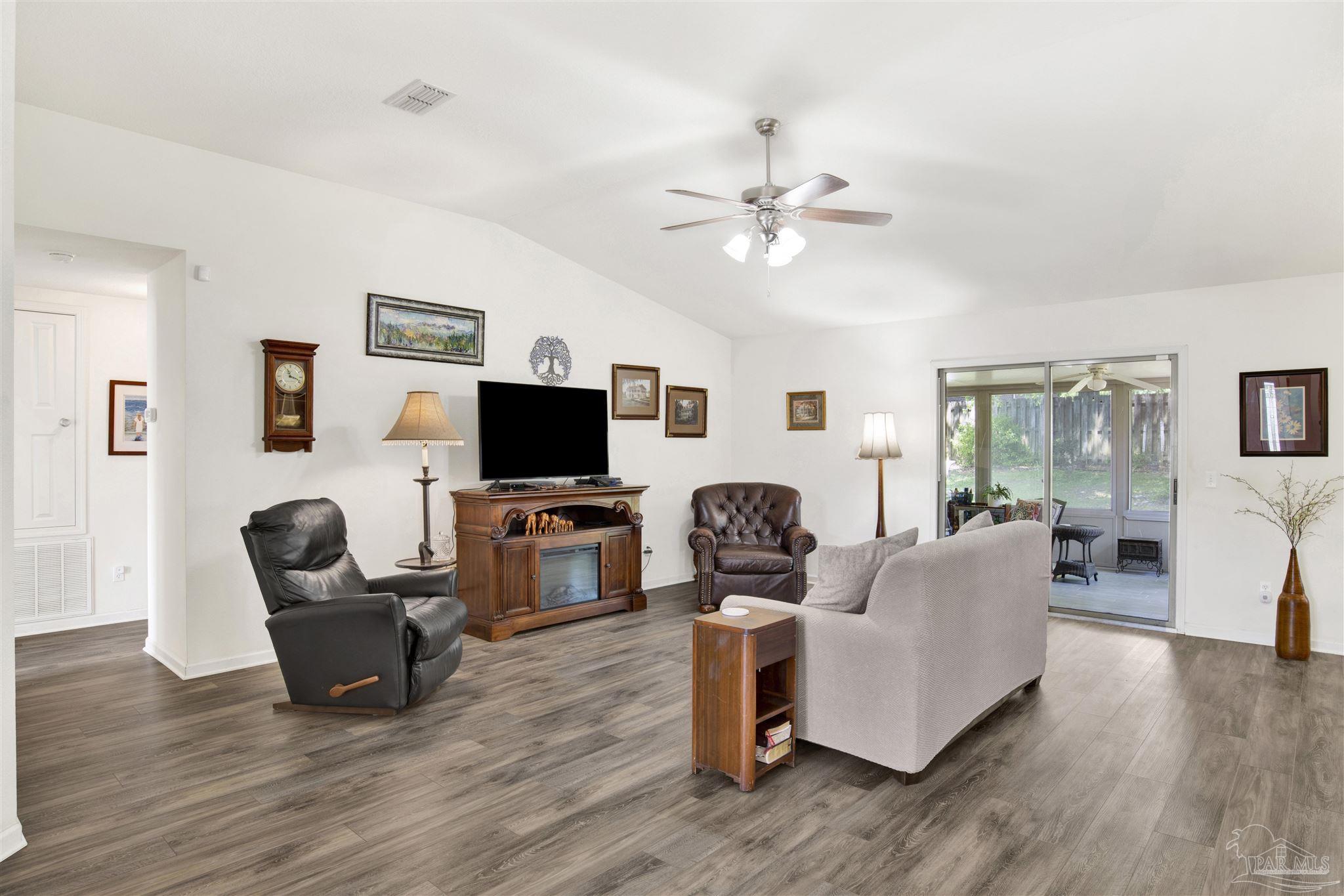 2142 Liberty Loop Road Cantonment, FL 32533 - Photo 8 of 35