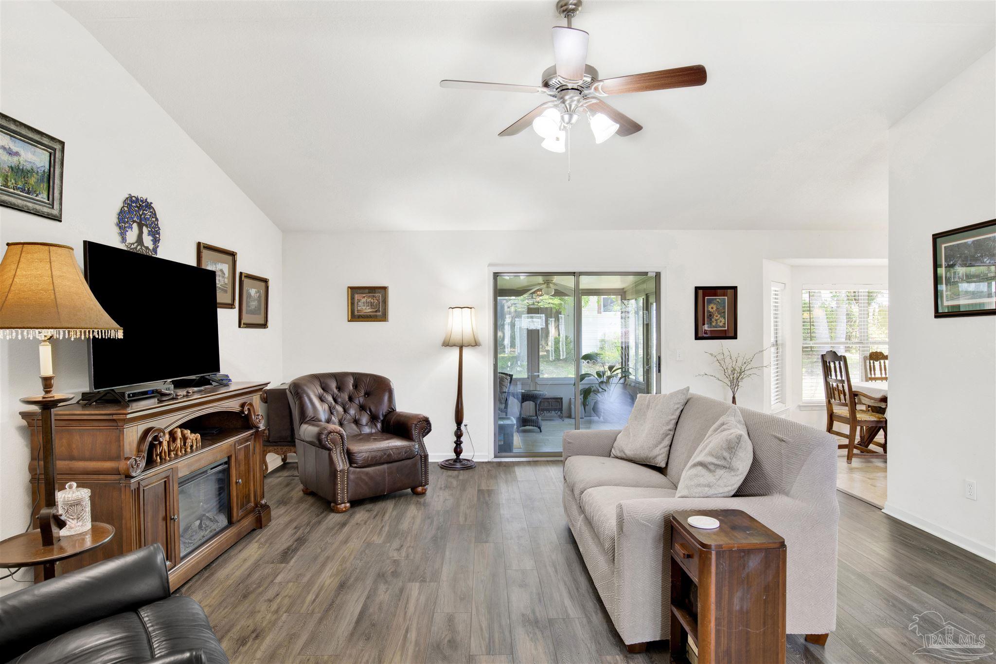 2142 Liberty Loop Road Cantonment, FL 32533 - Photo 9 of 35