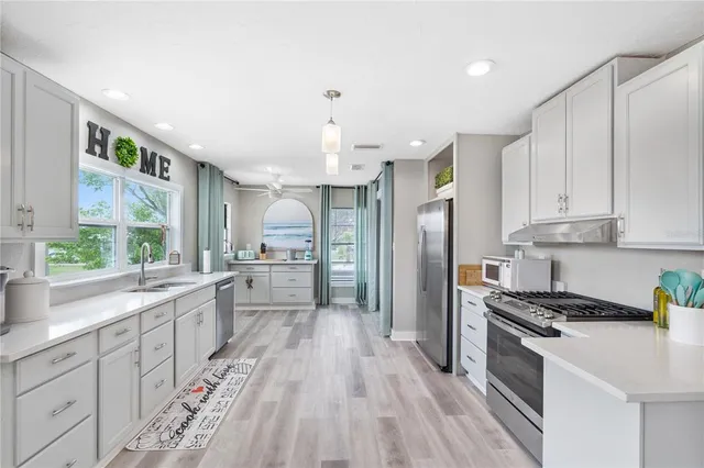 $674,000 | 4916 Palmetto Point Drive, Palmetto, FL 34221