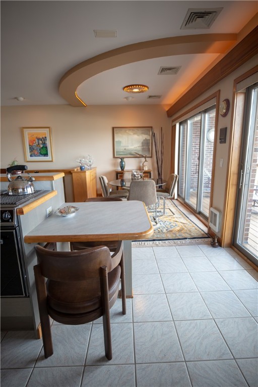 3980 Post Road Warwick, RI 02886 - Photo 6 of 41 DINING NOOK OUT TO DECK