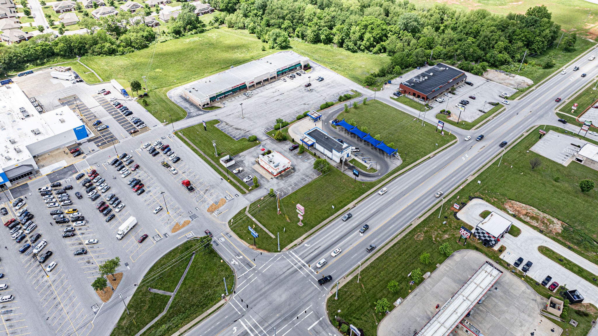 1442 Nashville Road Franklin, KY 42134 - Photo 12 of 20 aerial view of a city