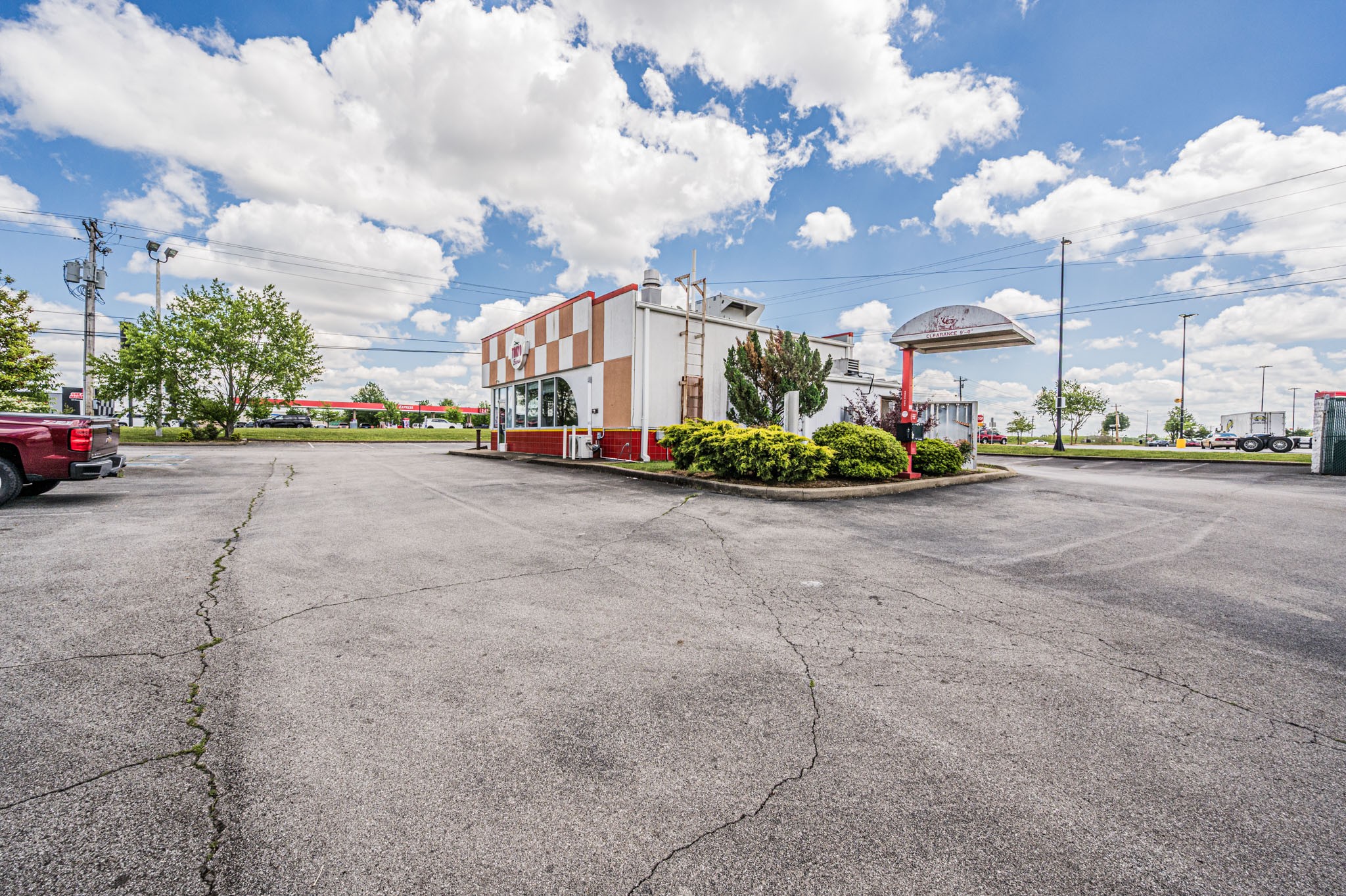 1442 Nashville Road Franklin, KY 42134 - Photo 5 of 20 a city view