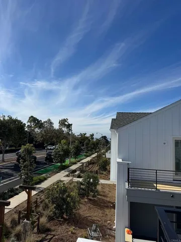 $1,400,000 | 1105 Catania Court, Unit 201, Encinitas, CA 92024