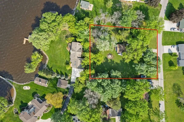 $220,000 | 2742 Shorehaven Lane, Oshkosh, WI 54904