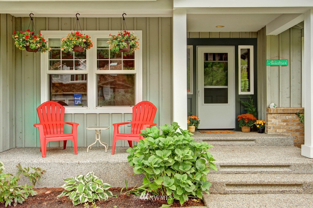 19310 Meridian Place West Bothell, WA 98012 - Photo 2 of 19 Gallery Image 2